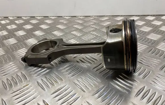 Ford Fusion II Piston with connecting rod RF8E5G6205AB