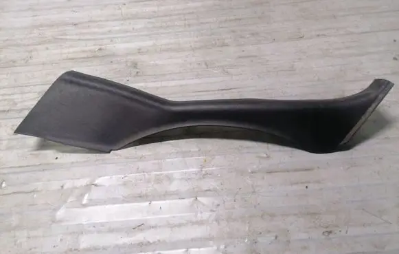 Chrysler 300M (C) pillar trim OLL93TRM