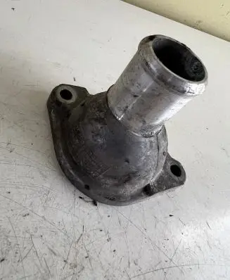 Toyota Yaris Thermostat housing 
