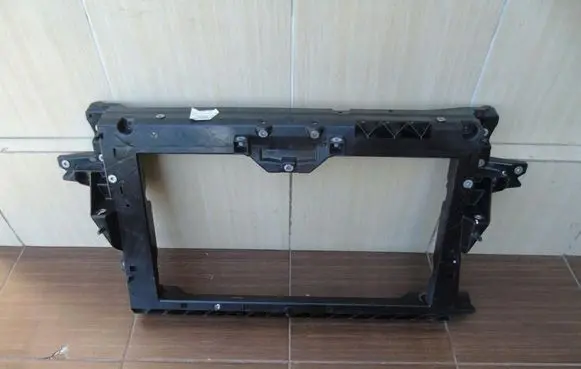 Mitsubishi Colt Radiator support slam panel
