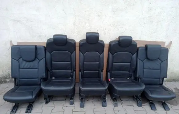 Seat set
