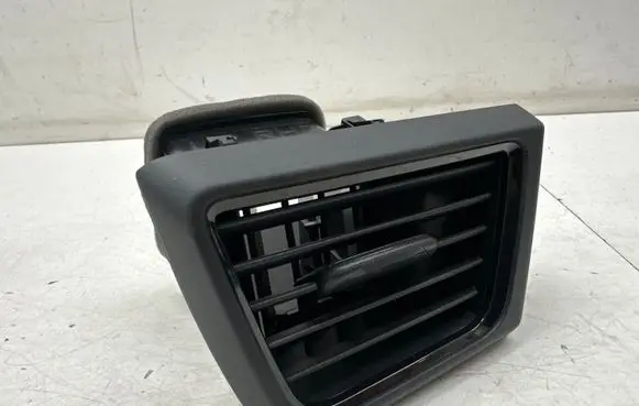 Nissan Leaf II (ZE1) Dashboard side air vent grill/cover trim 687605SK0B