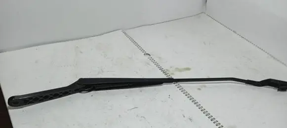 Peugeot 308 Front wiper blade arm 9680477080