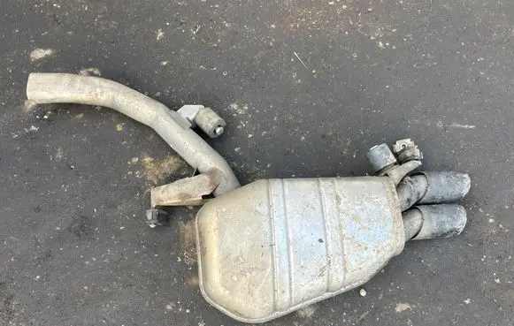 BMW 5 F10 F11 Muffler/silencer 8517642