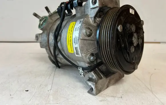 Volvo V70 Air conditioning (A/C) compressor (pump) 89350
