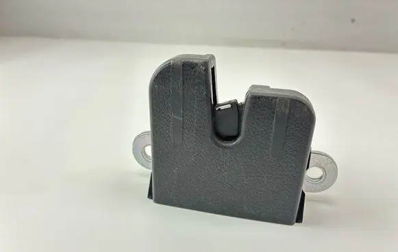 Volkswagen PASSAT B7 Tailgate lock latch 1K6827505E