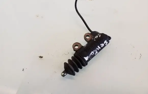 Toyota Corolla E120 E130 Clutch master cylinder