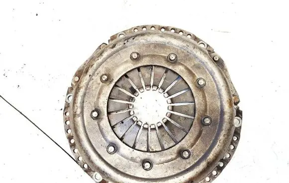Volkswagen PASSAT B5 Pressure plate 