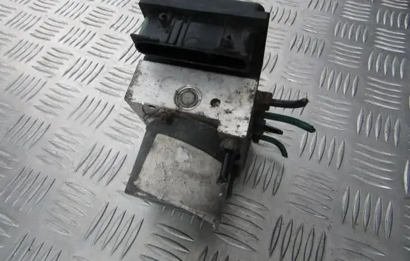 Renault Megane II ABS Pump 0265800300 48930q1893