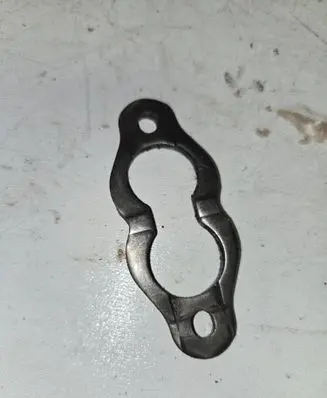Audi A6 S6 C6 4F Fuel Injector clamp holder 