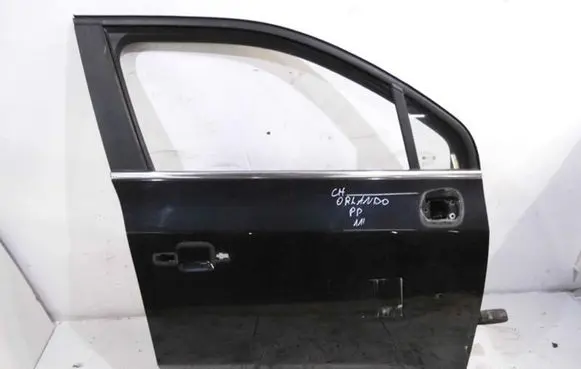 Chevrolet Orlando Front door