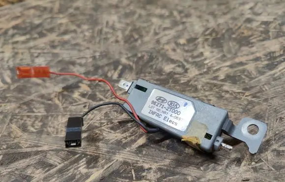 KIA Optima Aerial antenna amplifier 962712T000
