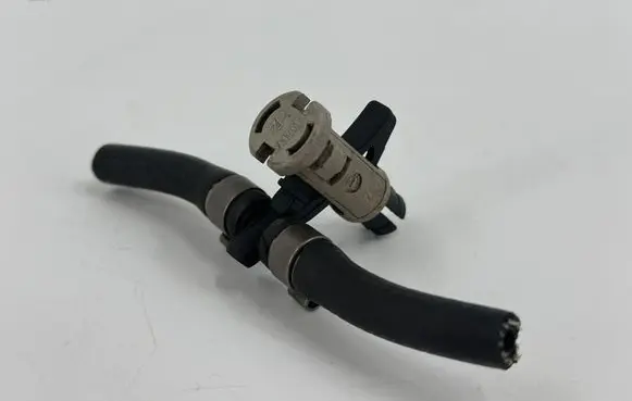 BMW X5 E70 Fuel return line/hose 7799869 13537799869 7799962