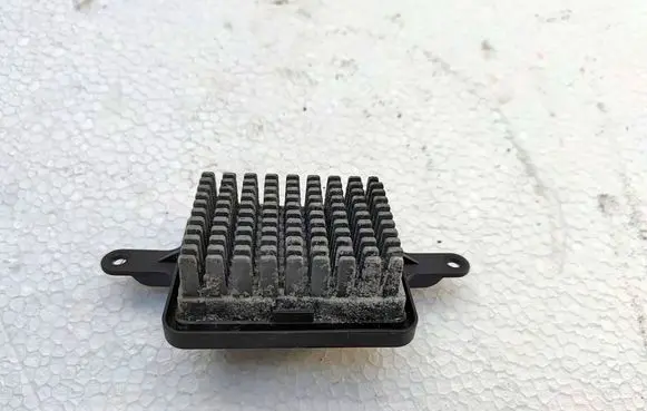 Peugeot 3008 I Heater blower fan relay MT0512 P77080030029V9 P7708003