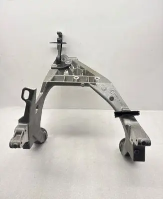 BMW 7 F01 F02 F03 F04 Steering rack mounting bracket 638951