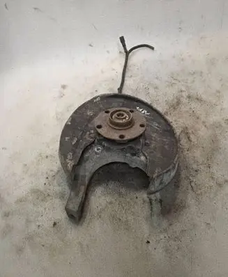 Audi A8 S8 D2 4D Rear wheel hub spindle/knuckle 