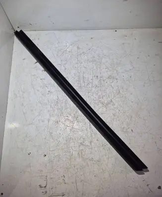 BMW X6M G06 F96 Rear door glass trim molding 7437777