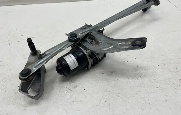 Mercedes-Benz CLA C118 X118 Front wiper linkage and motor A1778205001