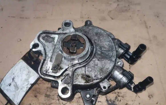 Citroen C6 Vacuum pump 4R8Q2A451AE