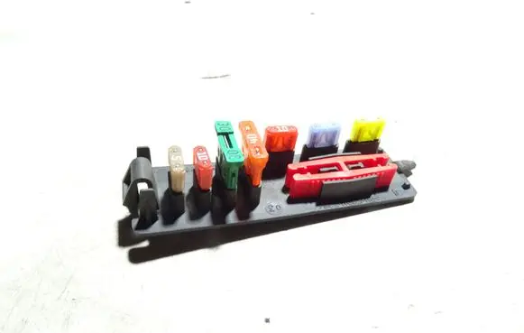 Citroen C4 I Fuse module 9637466280