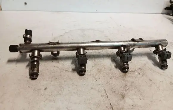 Mercedes-Benz A W168 Fuel injector supply line/pipe A0006249