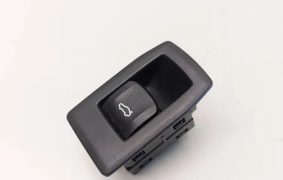 BMW 3 G20 G21 Tailgate opening switch 7948786 L101205