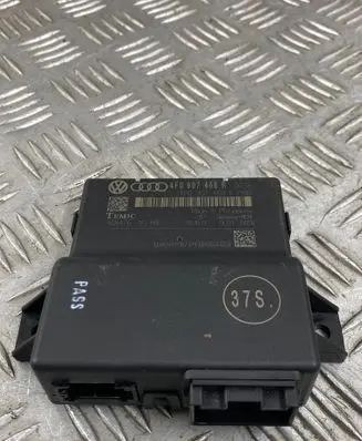 Audi Q7 4L Gateway control module 4F0907468R
