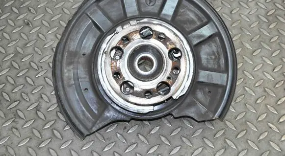 Mercedes-Benz E W212 Rear wheel hub