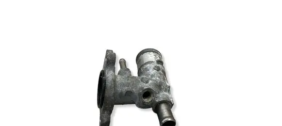 Lexus RC Thermostat/thermostat housing 