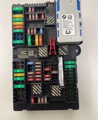 BMW 5 G30 G31 Fuse module P00127005AQ 8713127 19B170GA1060