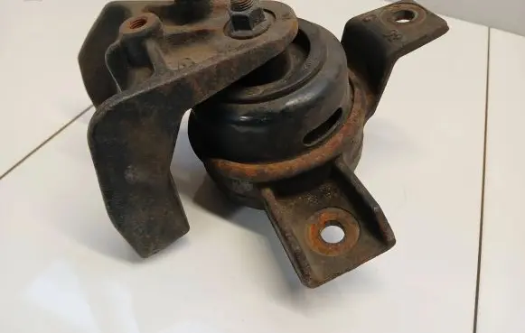 Hyundai Santa Fe Engine mount bracket 2181228500