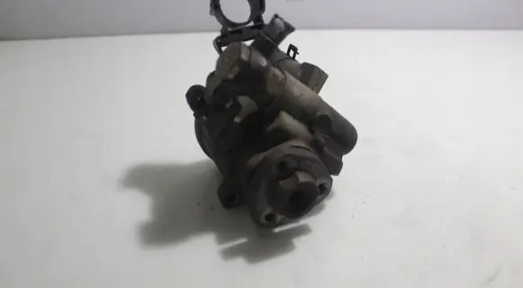 Volkswagen Golf IV Power steering pump
