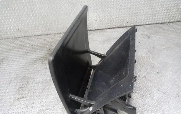 Volkswagen Touran I Glove box 1T1857921B