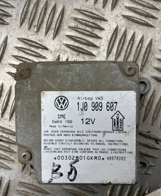 Volkswagen PASSAT B5 Airbag control unit/module 1J0909607 40970202 5WK4199