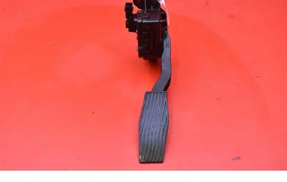 Opel Astra H Accelerator throttle pedal 9157998BK