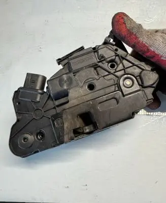 Seat Ibiza IV (6J,6P) Front door lock 5N1837015A