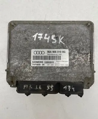 Audi A3 S3 8L Engine control unit/module 06A906019BG 5WP485904