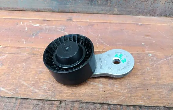 BMW M4 F82 F83 Timing belt tensioner 7848607 11287848607