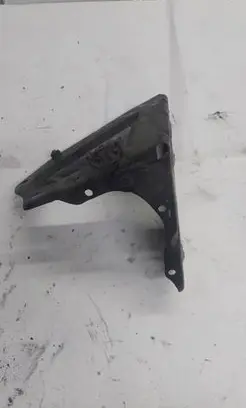 Audi A6 S6 C6 4F Fender mounting bracket 4F0821135B