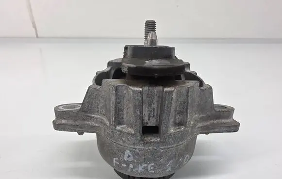 Jaguar F-Pace Engine mount bracket JK836A002GB