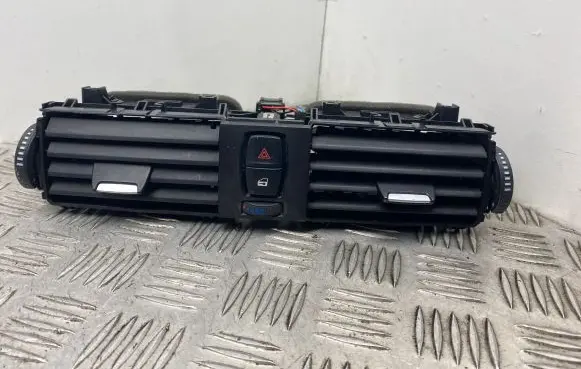 BMW 3 F30 F35 F31 Dash center air vent grill 9218552