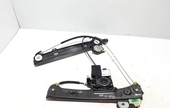 BMW 4 G22 G23 G24 G26 Front door window regulator with motor E01808108