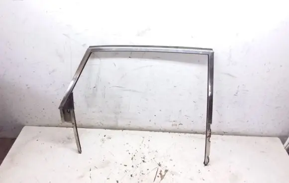 Jaguar XJ X40 Rear door window/glass frame 