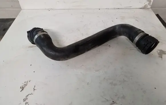 BMW 5 E60 E61 Engine coolant pipe/hose