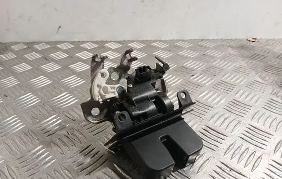 Skoda Rapid (NH) Tailgate/trunk/boot lock/catch/latch 5E0827505