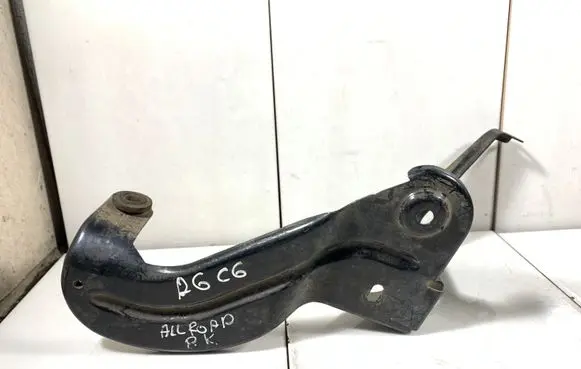Audi A6 Allroad C6 Intercooler pipe mounting bracket 4F0145813F