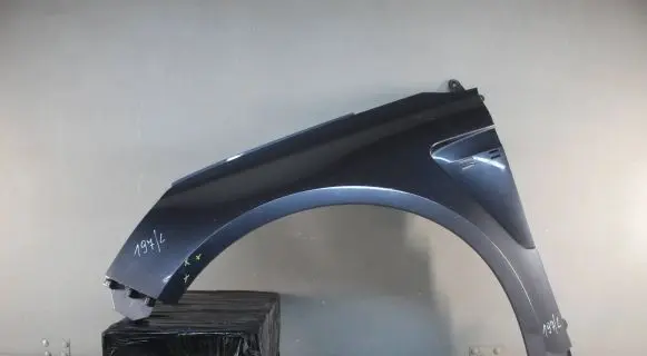 Renault Clio IV Fender mounting bracket 631010989R
