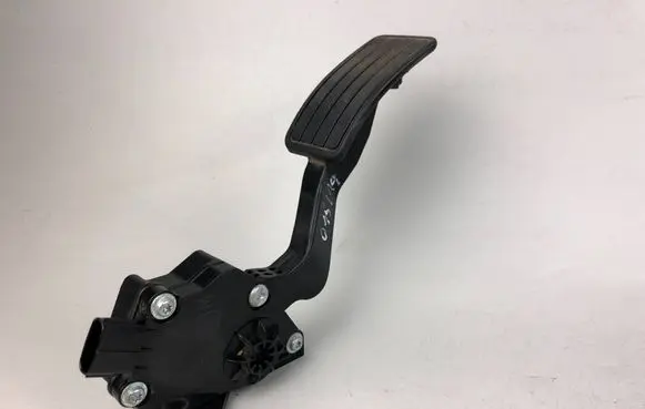 Subaru Outback (BS) Accelerator throttle pedal 36010AL020