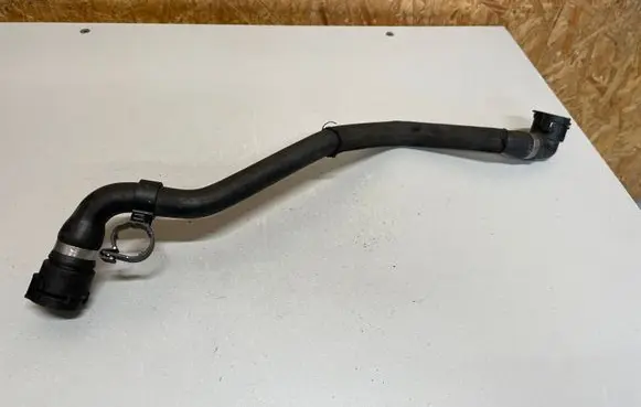 Opel Insignia B Engine coolant pipe/hose 39087130