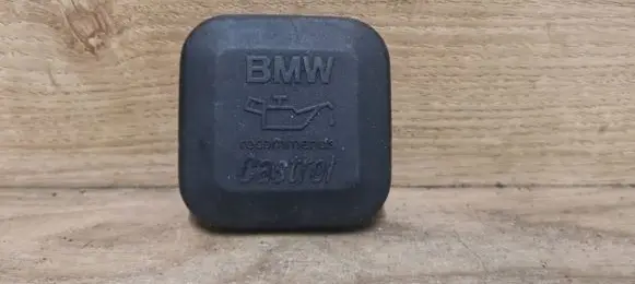 BMW 5 E39 Oil filler cap 11127509328